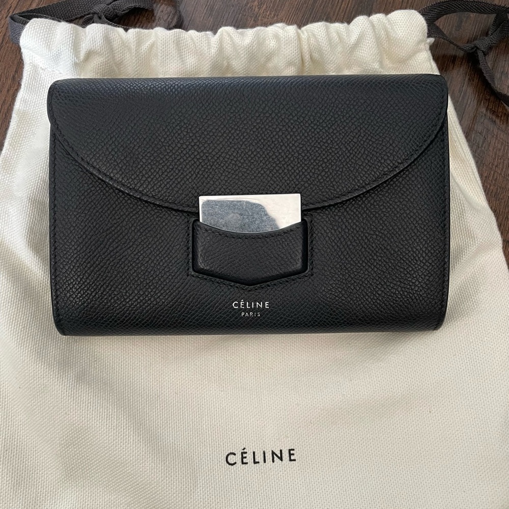 CELINE Grained Calfskin Medium Trotteur Multifunction Flap Wallet Black